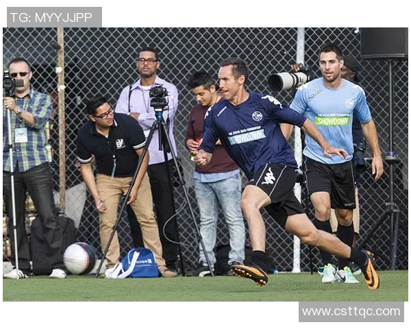 日本7号足球明星的辉煌历程与未来展望揭秘